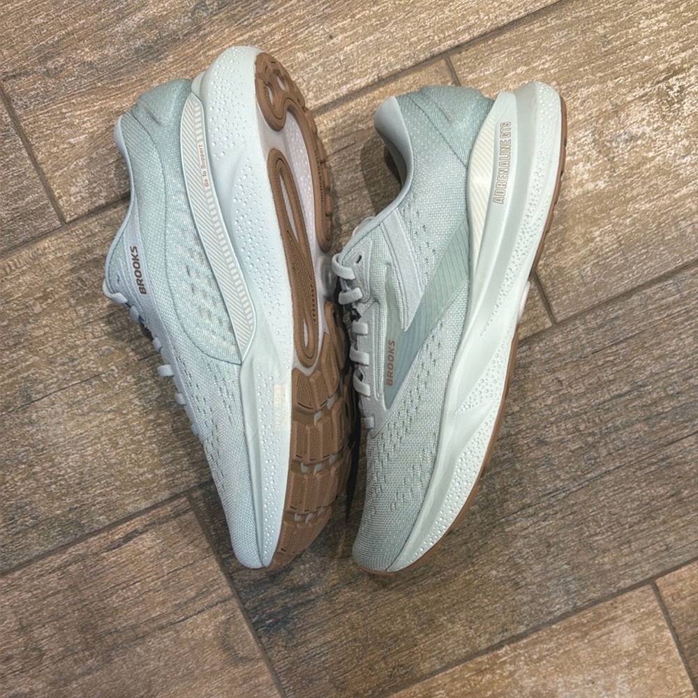Brooks Adrenaline Sage Green Women's Running Shoes. 9.5 EUC - Picture 7 of 8